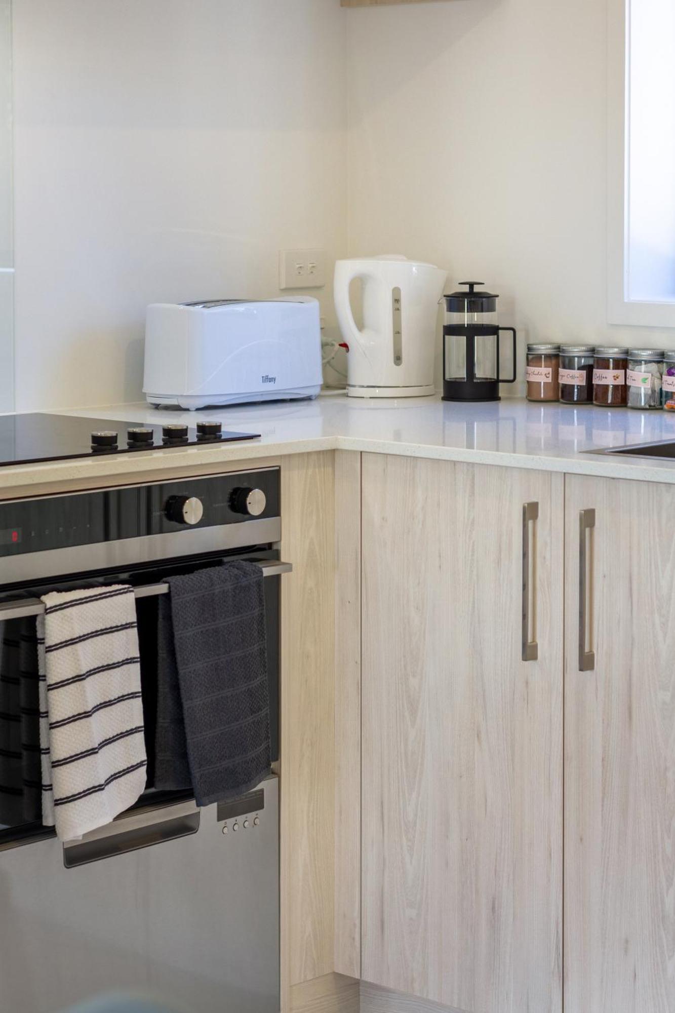 Conveniently Located 2Br Townhouse In West Akl Leilighet Auckland Eksteriør bilde